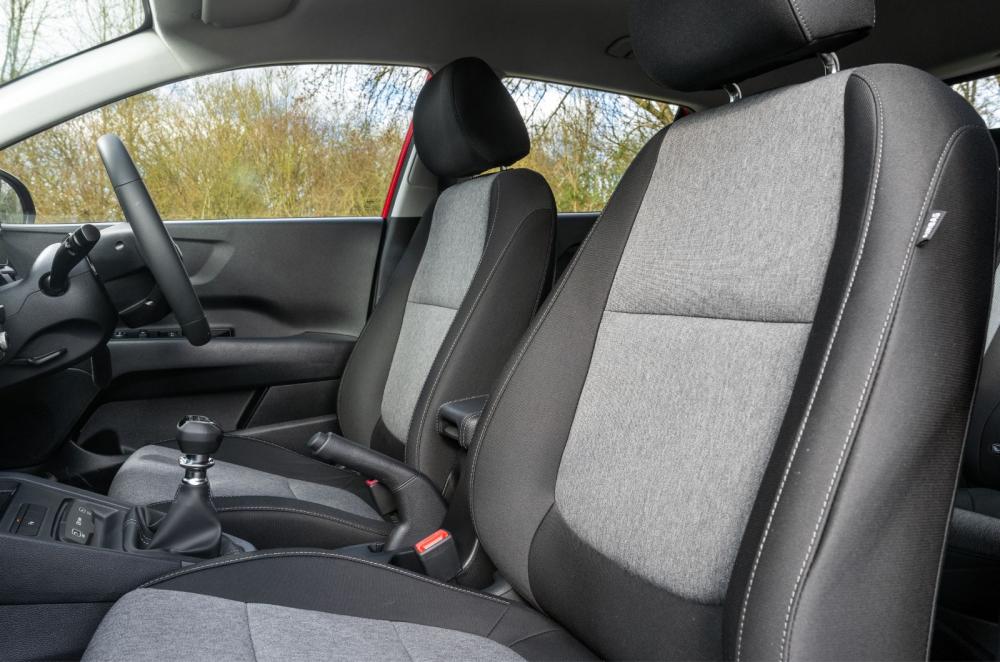 Kia Stonic interior details
