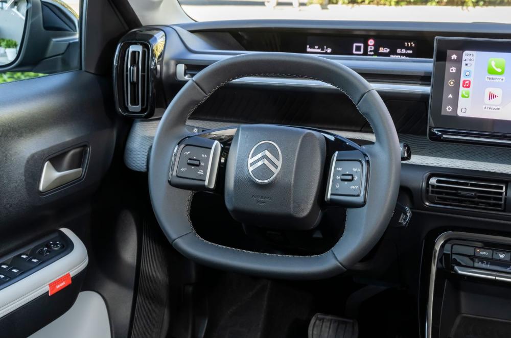 Citroen C3 Aircross interior details