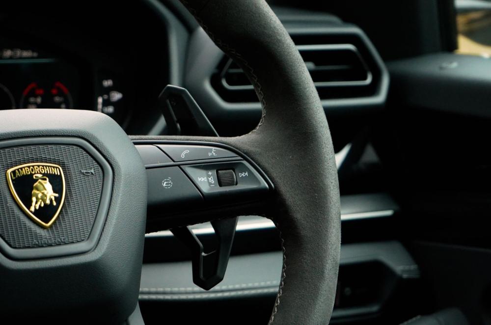 Lamborghini Urus interior details