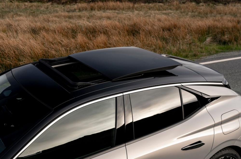 DS No 4 E-Tense exterior details