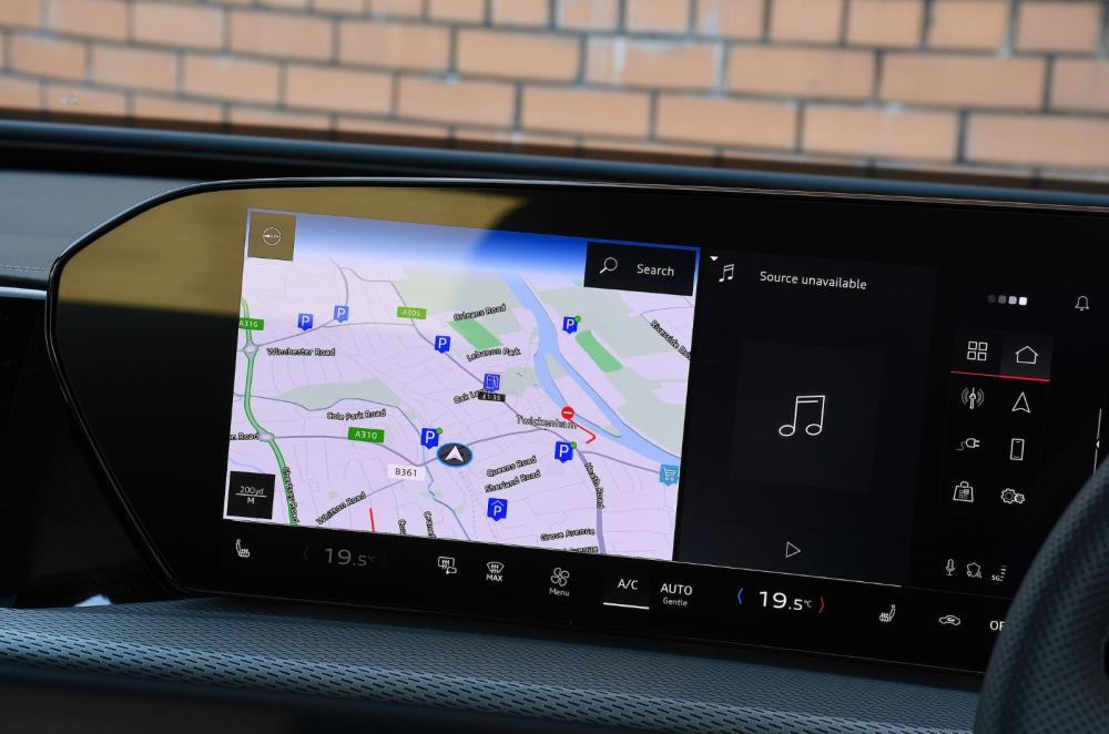 Audi Q5 interior details