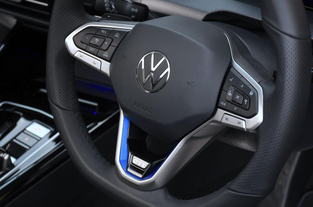 Golf GTE interior details