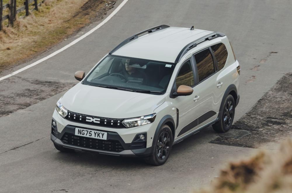 2026 Dacia Jogger front dynamic aerial