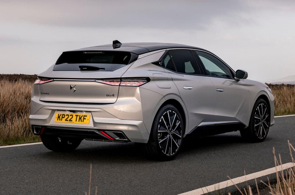 DS No 4 E-Tense exterior still