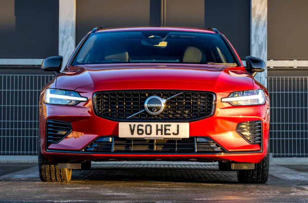 2025 Volvo V60 exterior still