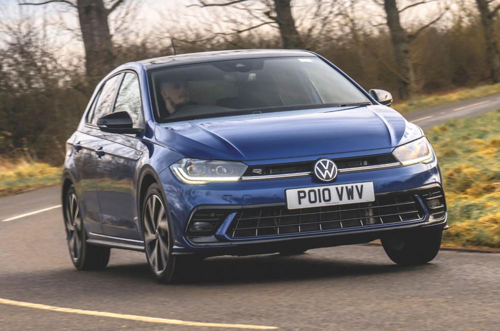 Volkswagen Polo Black Edition front dynamic