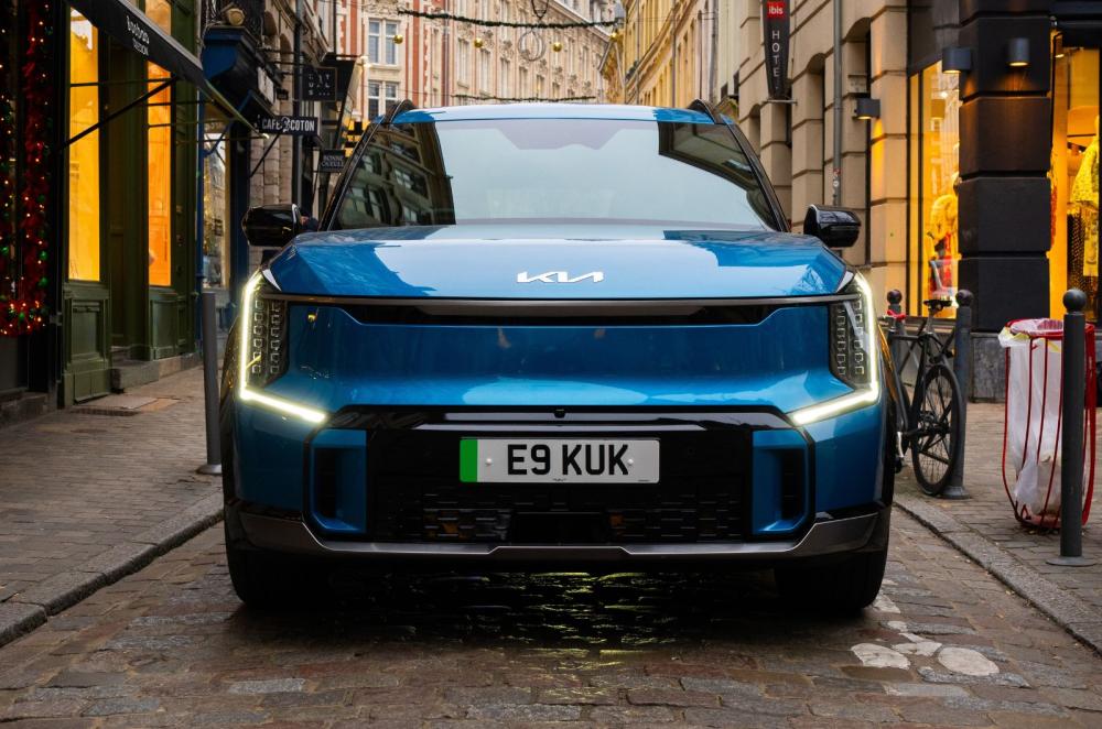 Kia EV9 front static