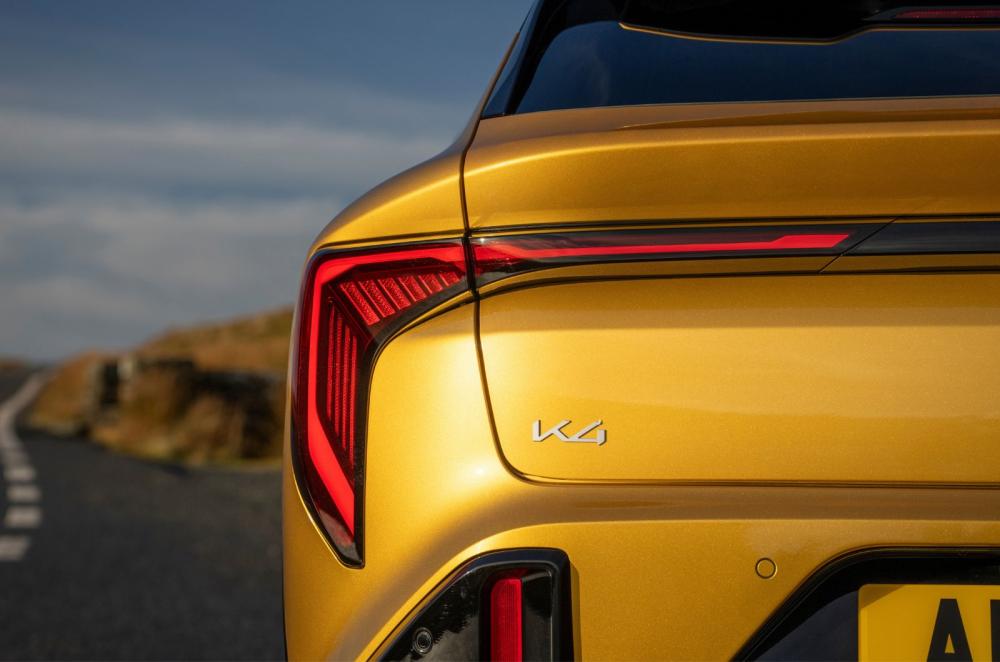 Kia K4 exterior details