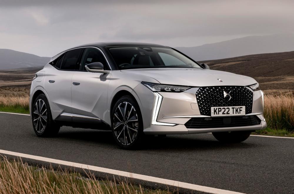 DS No 4 E-Tense exterior still