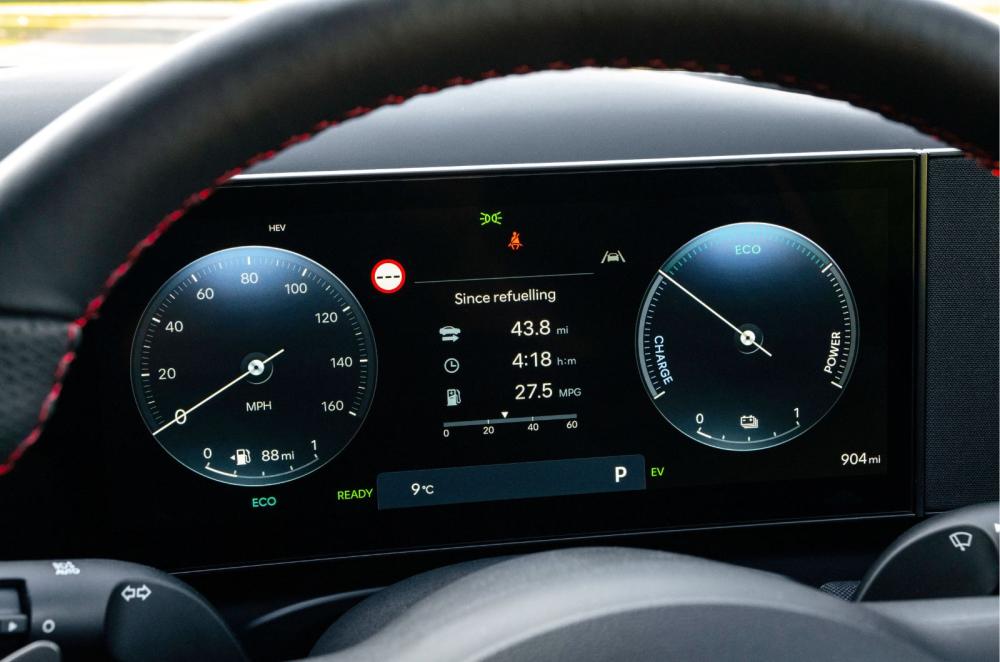 Hyundai Tucson interior details