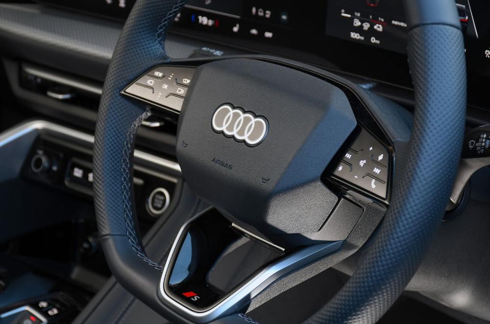 Audi Q5 interior details