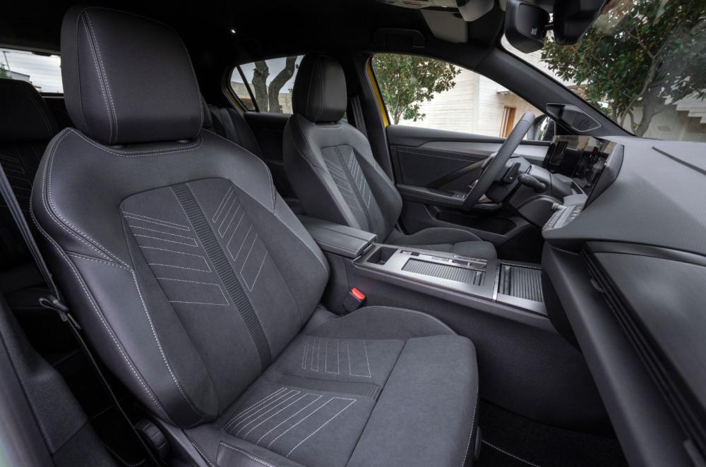 2026 Vauxhall Astra interior
