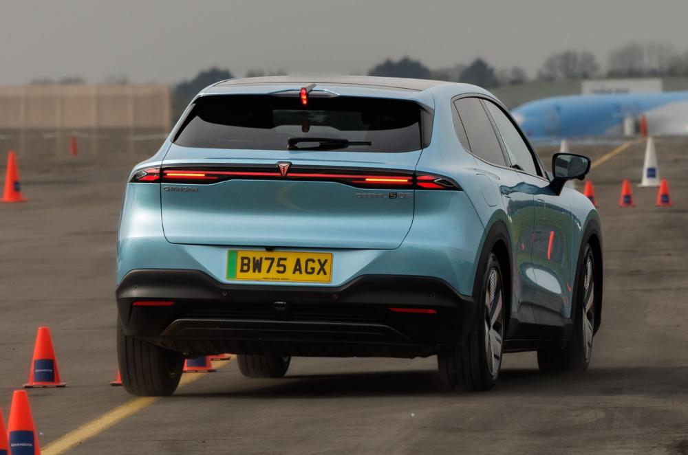 Changan Deepal S05 rear dynamic