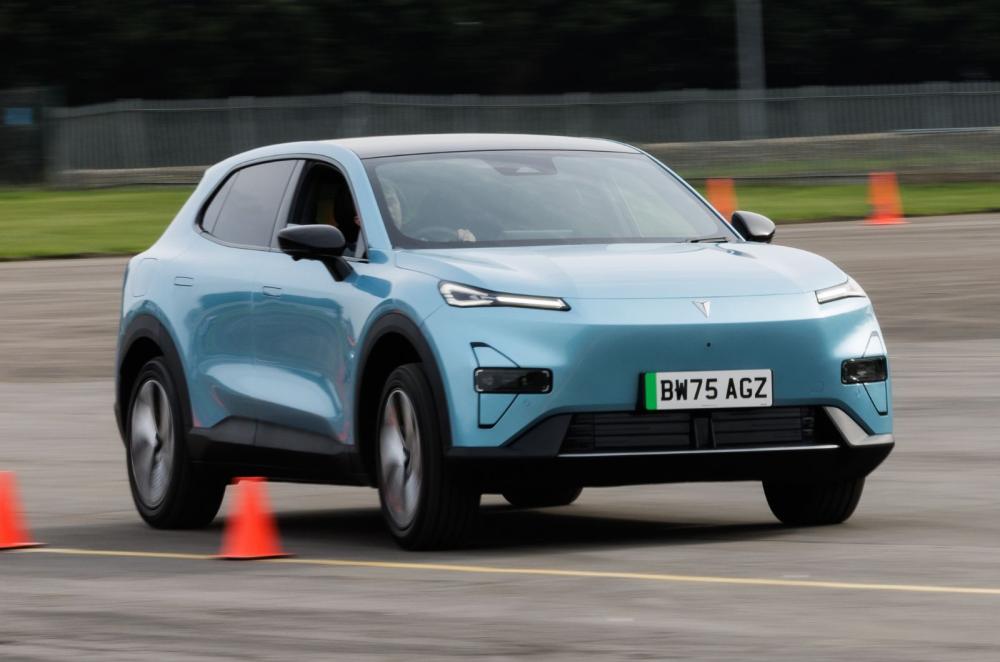 Changan Deepal S05 front right dynamic