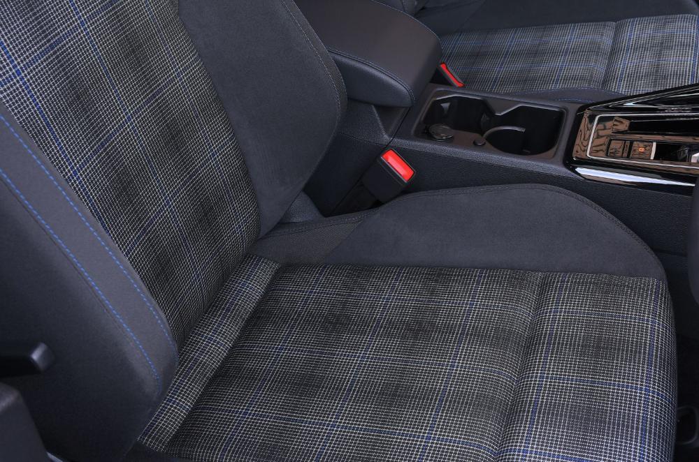 Golf GTE interior