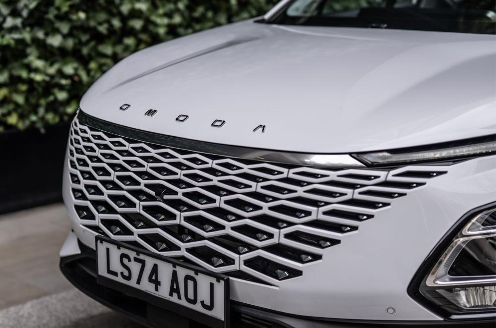 Omoda 5 exterior stills