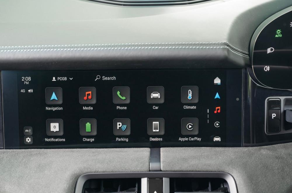 Porsche Taycan Sport Turismo GTS interior details