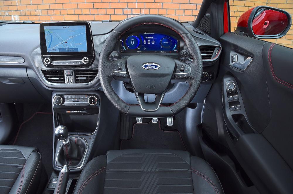 Used Ford Puma 2019-present interior dashboard
