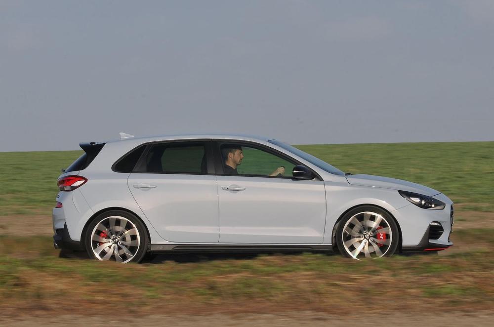 Used Hyundai i30N 2018-2024 side driving 