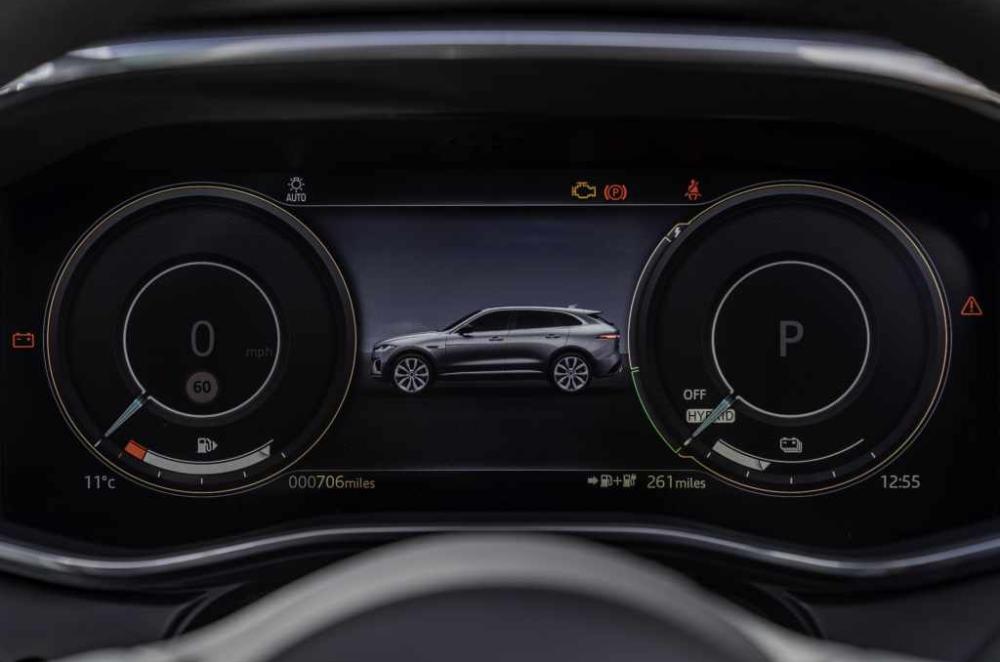 Used Jaguar F-Pace 2016-2024 driver display