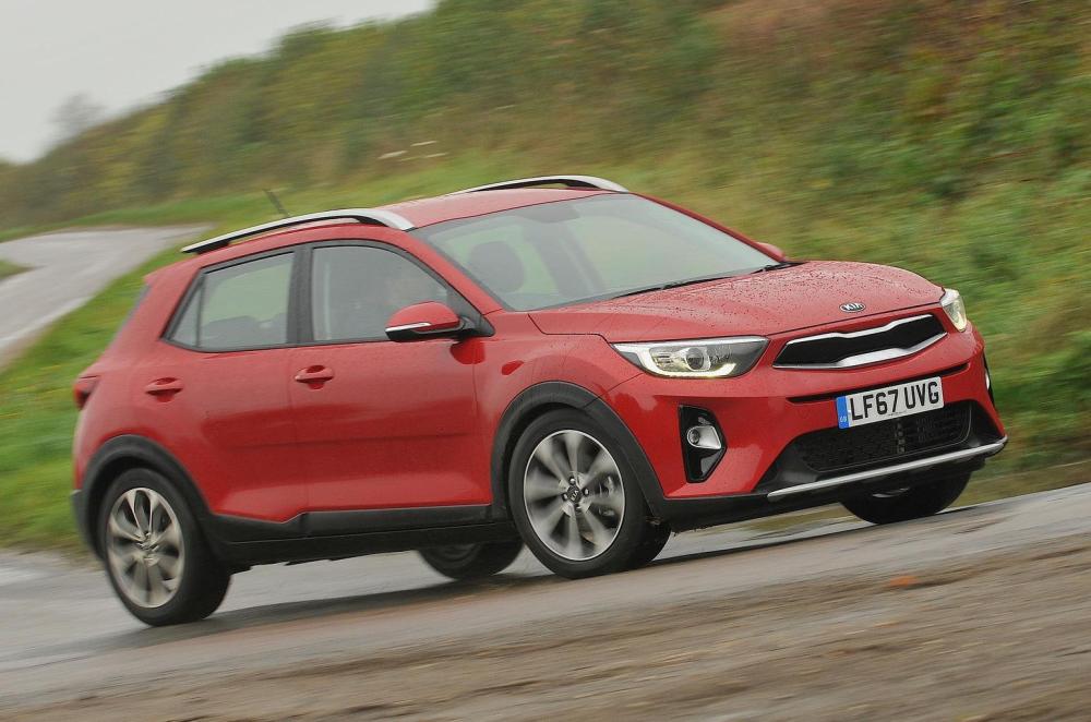 Used Kia Stonic 2017-present front cornering