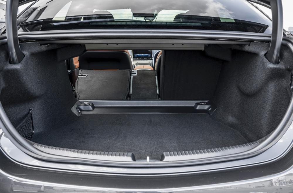 Used Mercedes C-Class 2021-present boot