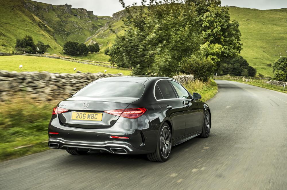 Used Mercedes C-Class 2021-present rear cornering