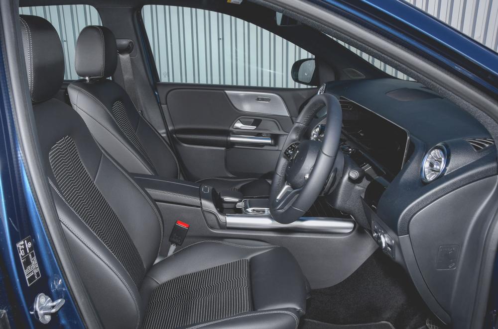 Used Mercedes-Benz B-Class 2019-present front seats