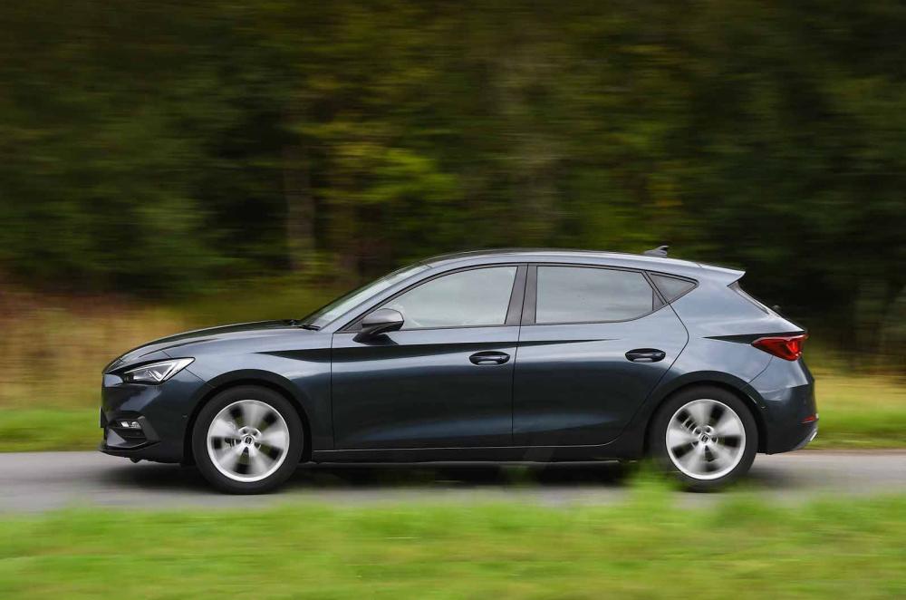 Used Seat Leon 2020-present side