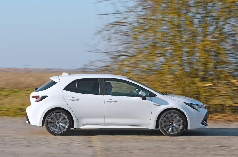 Used Toyota Corolla 2019-present driving