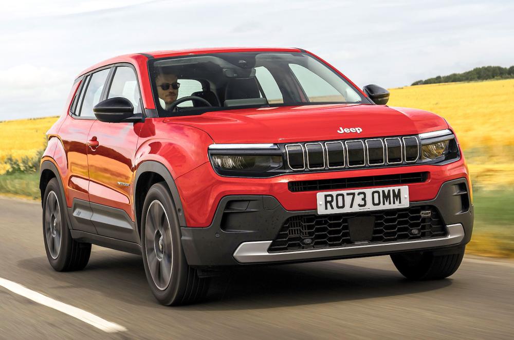 Used Jeep Avenger 2023-present front driving red