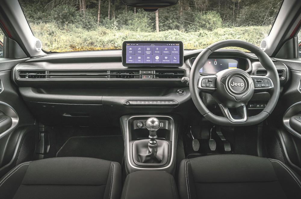 Used Jeep Avenger 2023-present interior dashboard