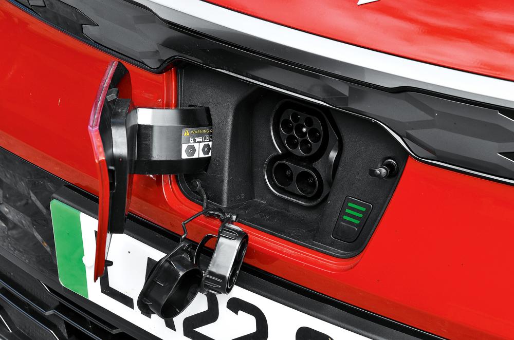 Used Kia Niro EV 2022-2026 charging port