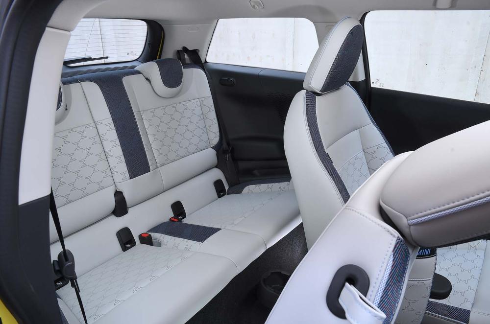 Used Mini Cooper Electric 2024-present back seats