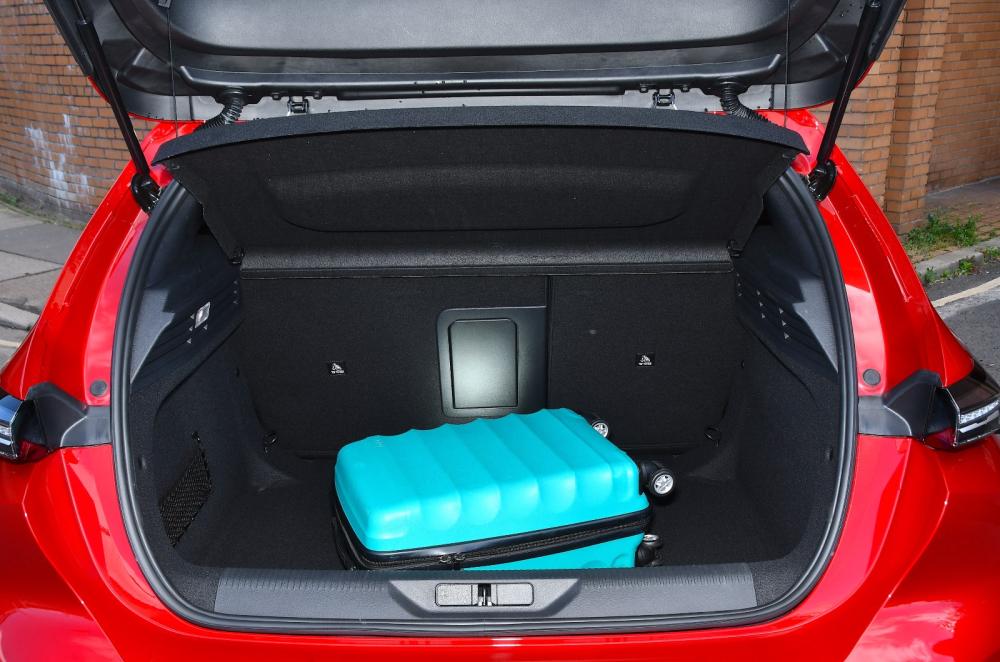Used Peugeot 308 2022-present boot