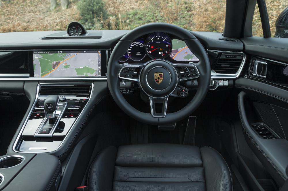 Used Porsche Panamera 2016-2023 interior dashboard