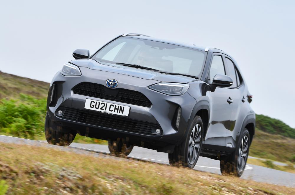 Used Toyota Yaris Cross 2021-present front driving grey