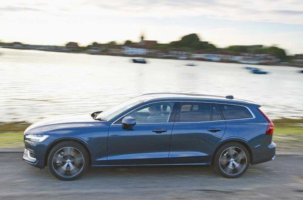 Used Volvo V60 2018-present side