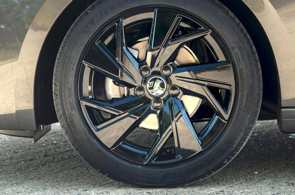 Vauxhall Astra alloy wheel detail