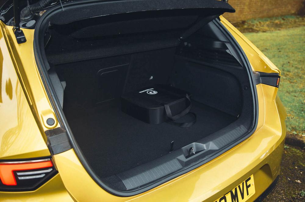 Vauxhall Astra Electric boot open