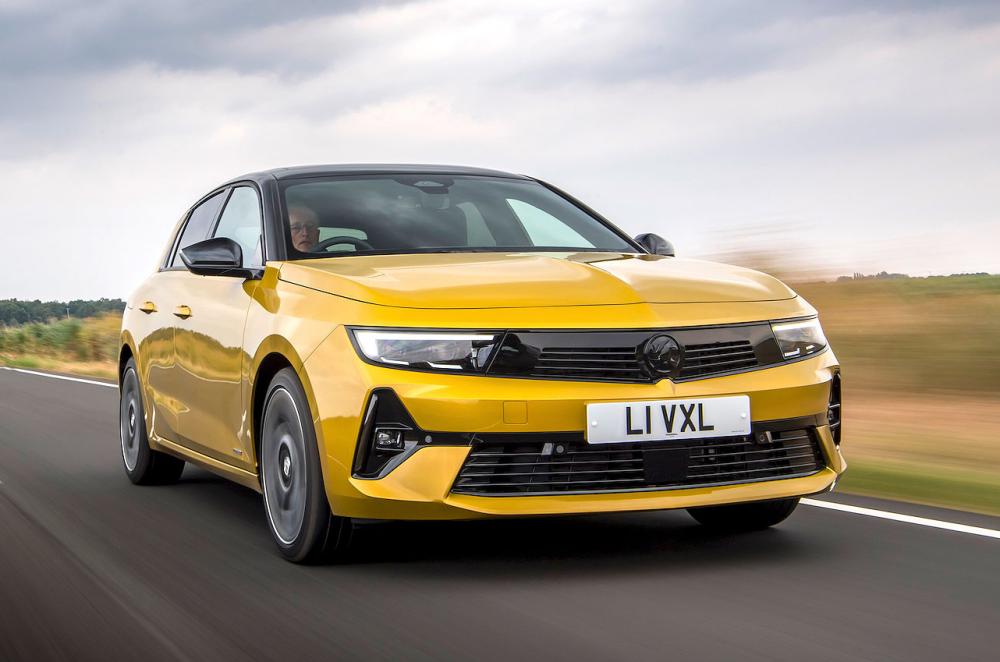 Vauxhall Astra front right driving