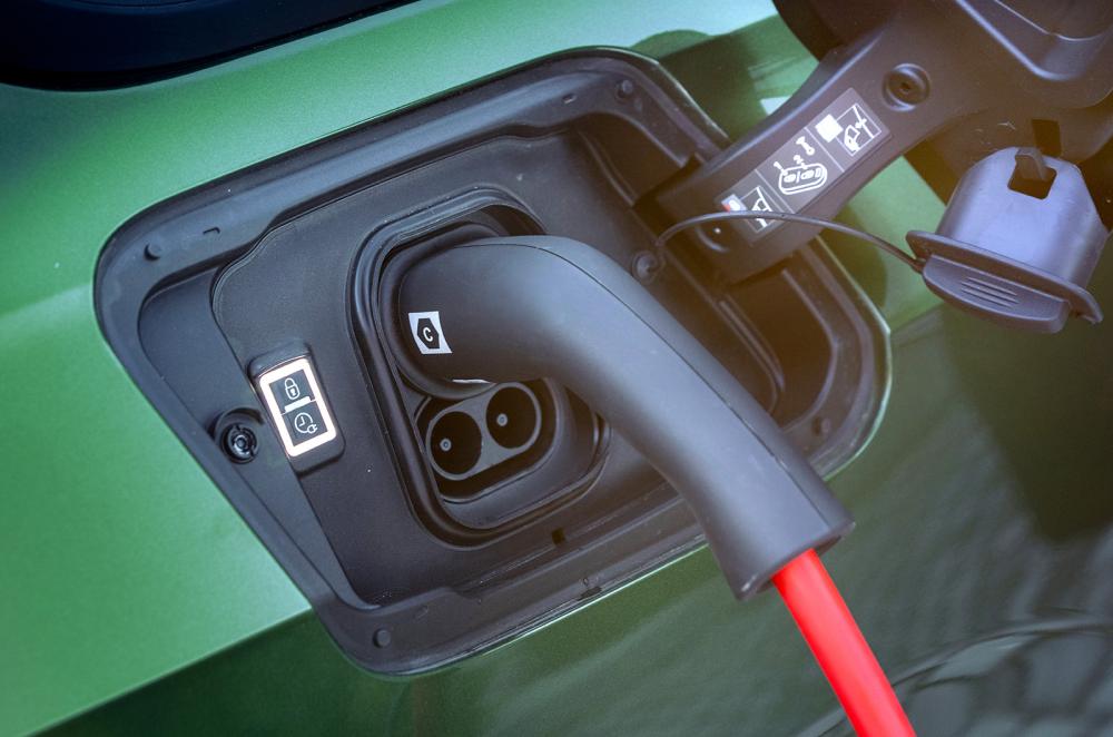 Vauxhall Astra Sports Tourer charge port