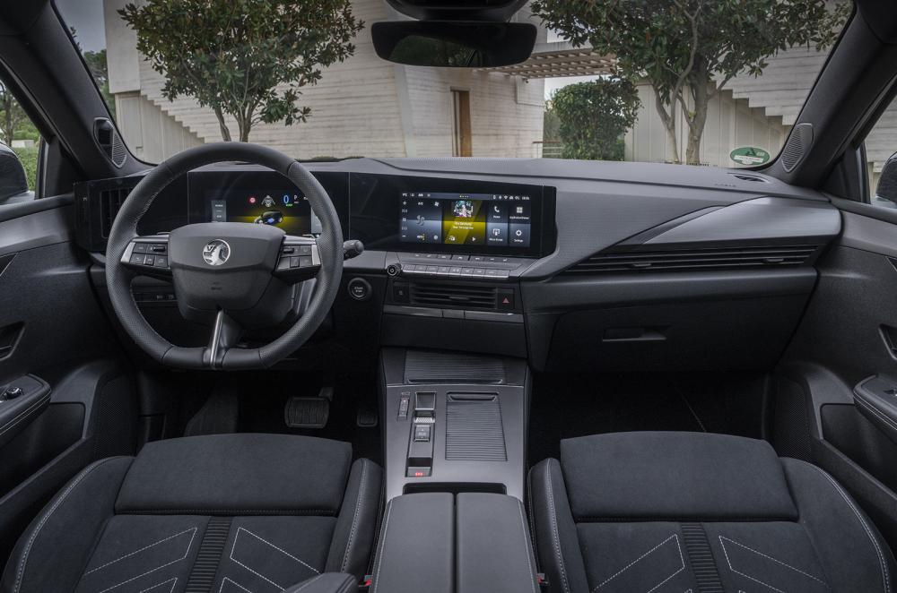 Vauxhall Astra Sports Tourer interior