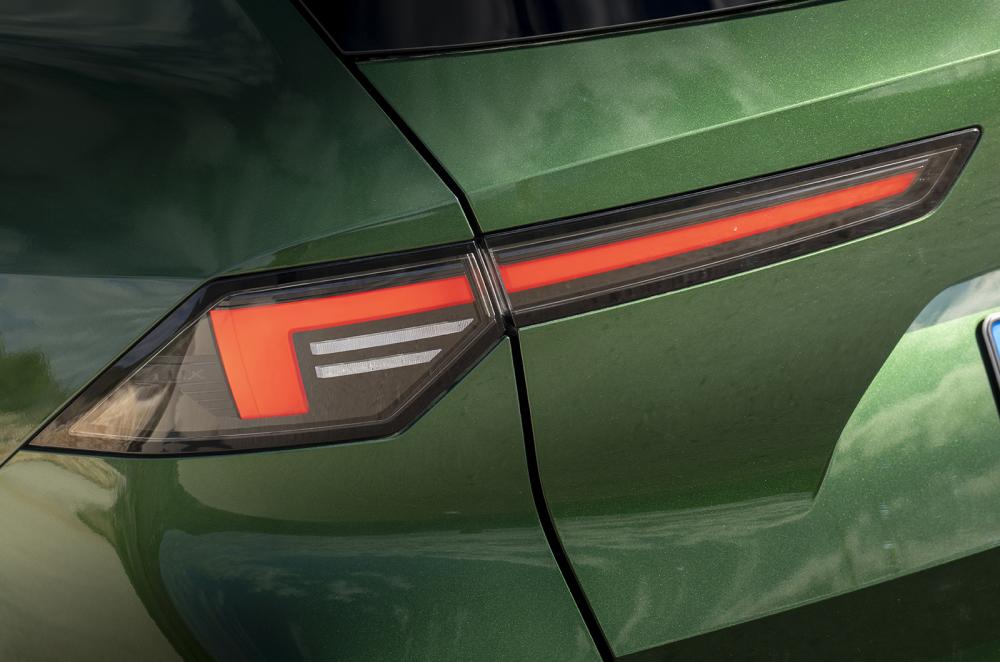 Vauxhall Astra Sports Tourer rear light detail