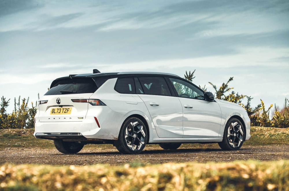Vauxhall Astra Sports Tourer rear right static