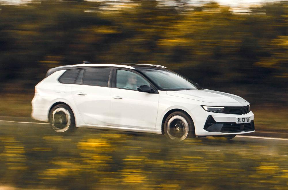 Vauxhall Astra Sports Tourer right driving