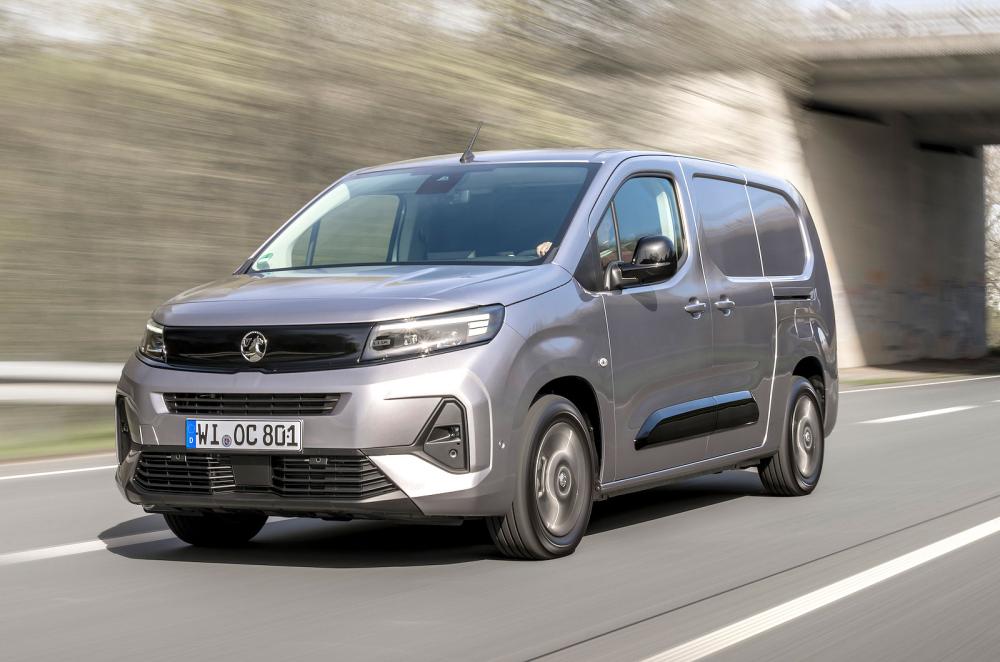 Vauxhall Combo Cargo XL front left driving