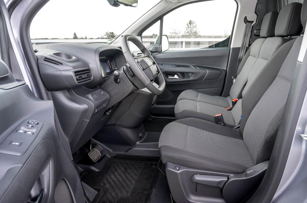 Vauxhall Combo Cargo XL front seats