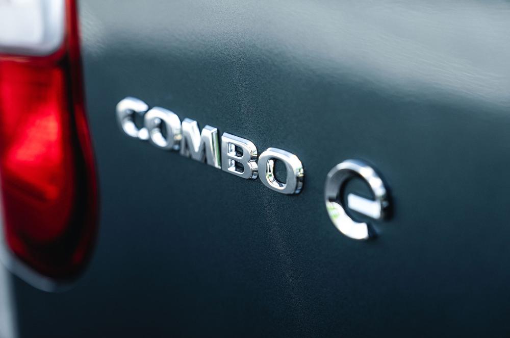 Vauxhall Combo Electric badge