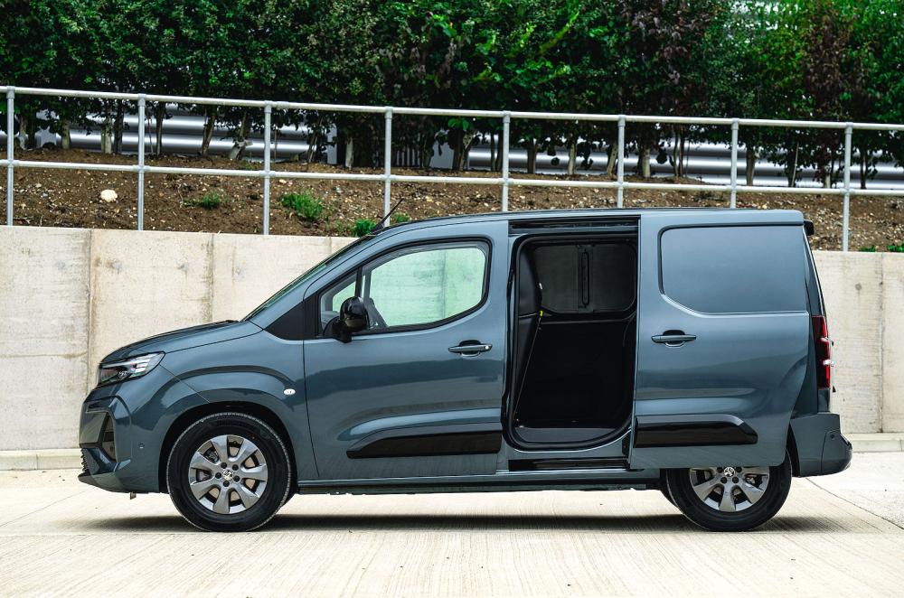Vauxhall Combo Electric left static
